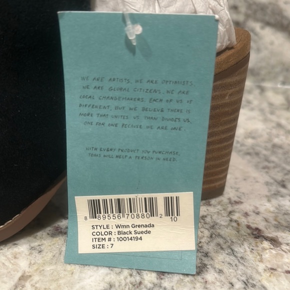 Toms Black Heeled Boots with Chunky Stacked Heel - Picture 5 of 6